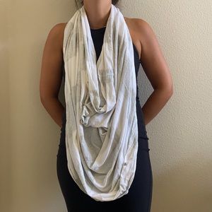 lululemon striped white and grey scarf one size